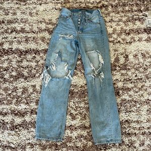 90’s Baggy Style high rise ripped jeans. Aeropostale. Size 00 will fit 0-1.